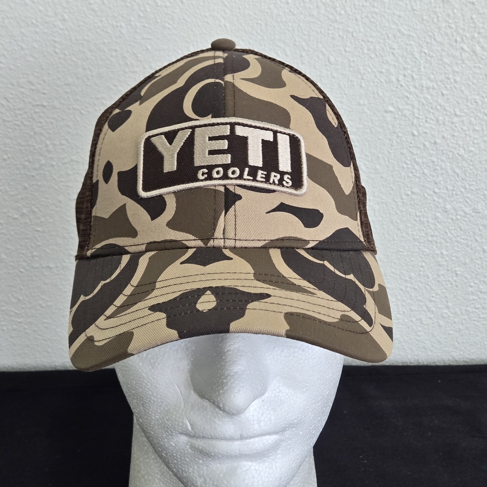 Yeti Coolers Snapback Patch Trucker Hat Camo Mesh Back Adjustable NWOT Curv Bill